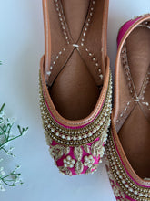 Load image into Gallery viewer, Hot Pink Jutti
