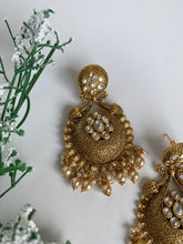 Load image into Gallery viewer, Oxidized Gold Kundan Earrings
