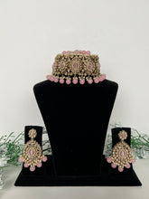 Load image into Gallery viewer, Guneet Choker Pink
