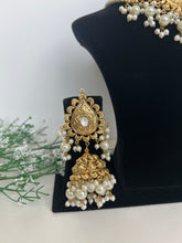 Load image into Gallery viewer, Harman Patra Choker
