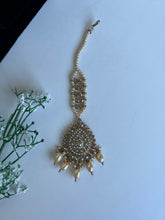 Load image into Gallery viewer, Reemz Gold Necklace Set
