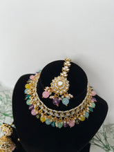 Load image into Gallery viewer, Simple Kundan Set (5 colours)

