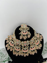 Load image into Gallery viewer, Peach Choker Set
