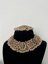 Load image into Gallery viewer, Dusty Pink Necklace Set
