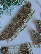 Load image into Gallery viewer, Mehr Gold Choker Set
