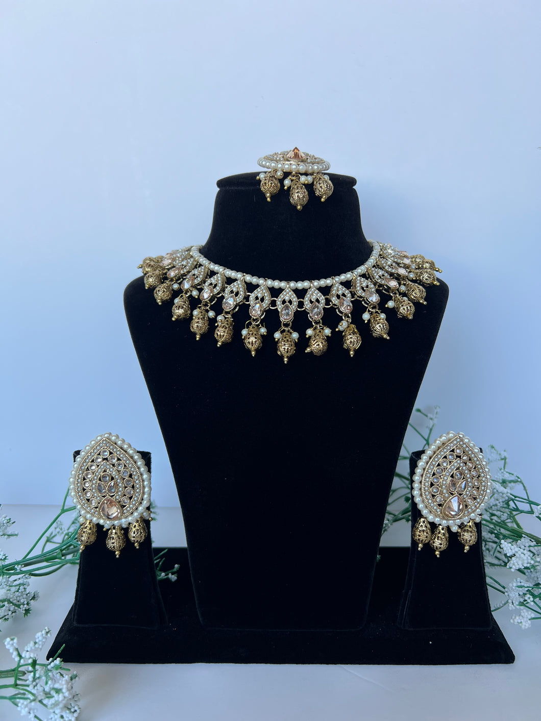 Antique Gold Set