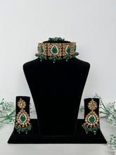 Load image into Gallery viewer, Emerald Green Choker
