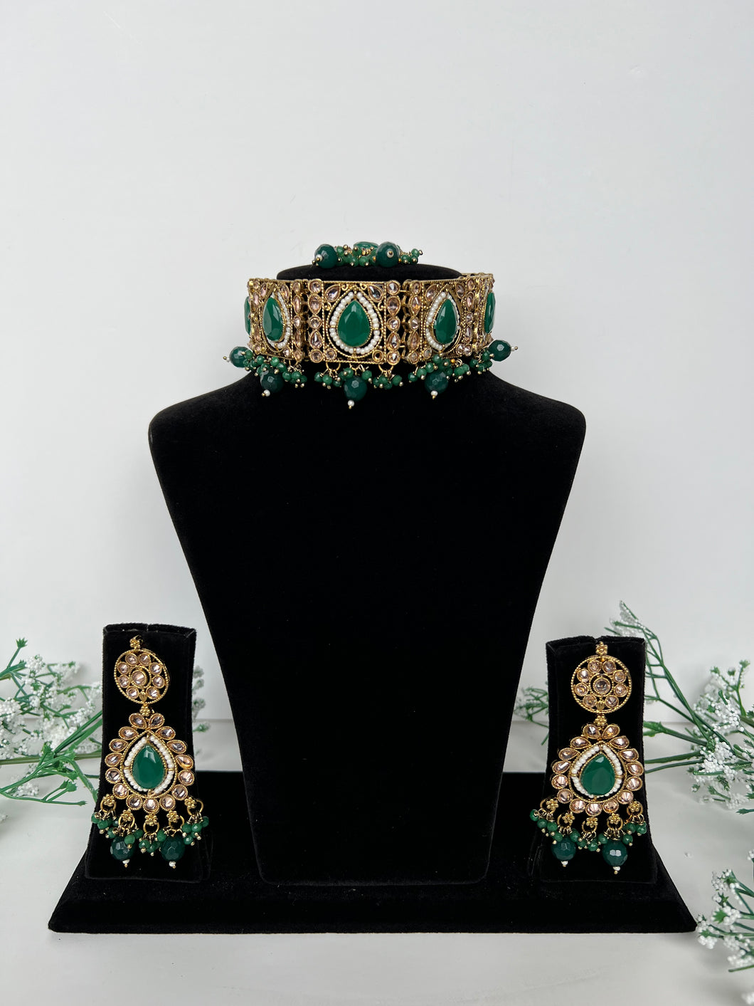 Emerald Green Choker