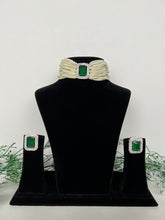 Load image into Gallery viewer, Green Kundan Choker
