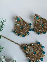 Load image into Gallery viewer, Paneet Earrings Teal
