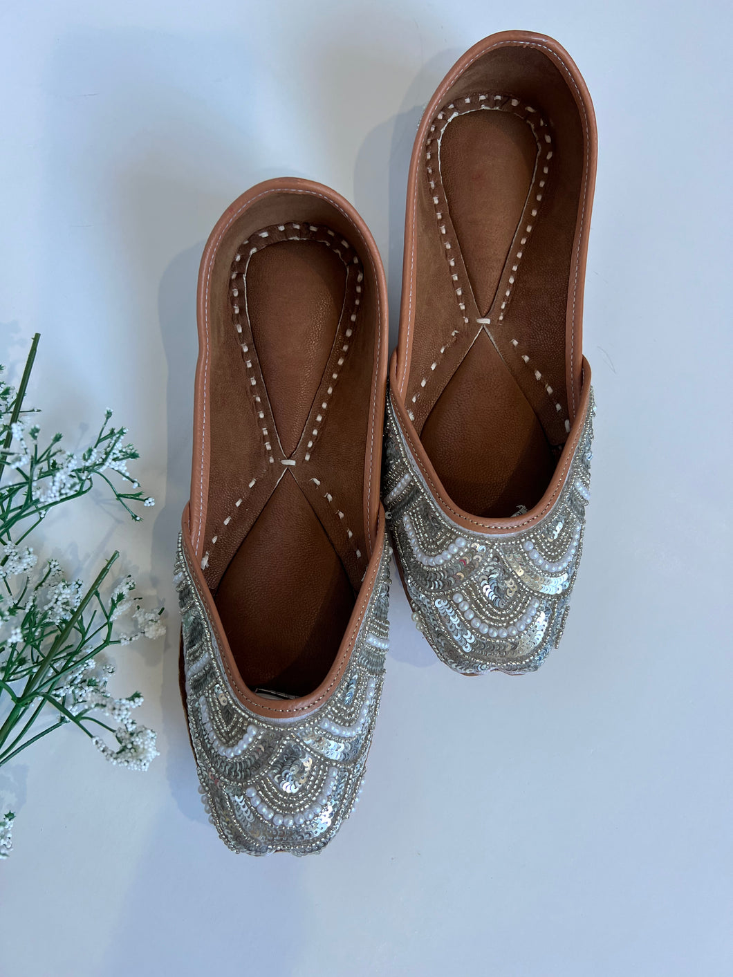 Silver jutti