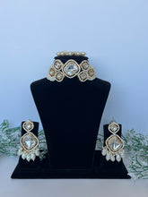 Load image into Gallery viewer, Valarie Uncut Kundan
