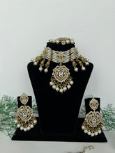 Load image into Gallery viewer, Fizza Choker Set Gold
