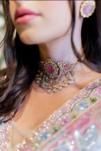 Load image into Gallery viewer, Analisse Kundan Set
