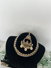 Load image into Gallery viewer, Preet Choker Set (3 colours)
