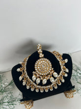 Load image into Gallery viewer, Navu Kundan Set Gold
