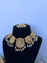 Load image into Gallery viewer, Jardau Gold Set
