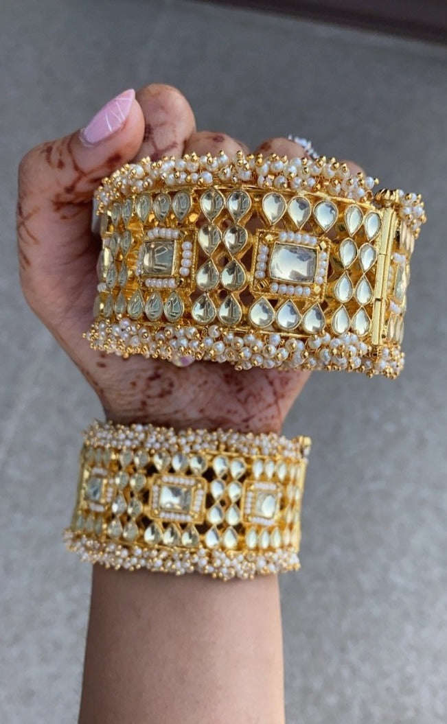 Pachi Kundan Statement Bangles