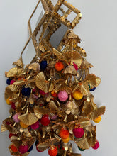 Load image into Gallery viewer, Oversized Paranda
