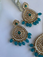 Load image into Gallery viewer, Kundan Earrings Tikka Blue
