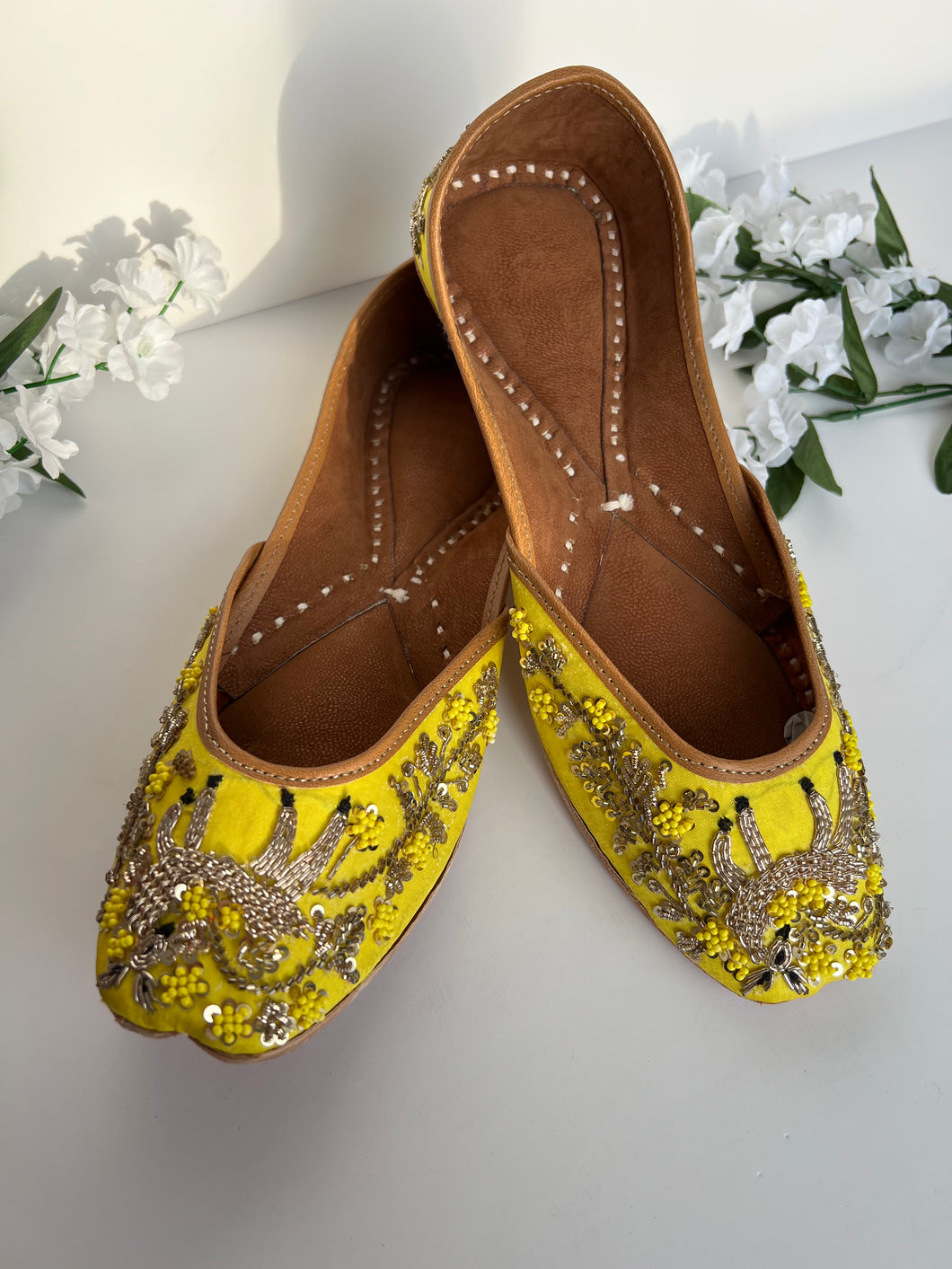 Yellow Punjabi Jutti