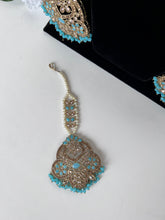 Load image into Gallery viewer, Firoza Necklace Set
