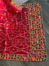 Load image into Gallery viewer, Chinnon Magenta
