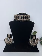 Load image into Gallery viewer, Black Choker Set
