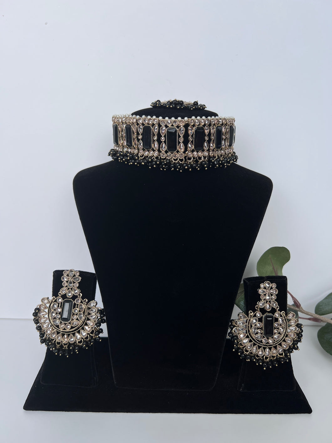 Black Choker Set