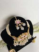 Load image into Gallery viewer, Neila Set in Pink
