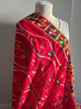 Load image into Gallery viewer, Chinnon Magenta
