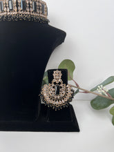 Load image into Gallery viewer, Black Choker Set
