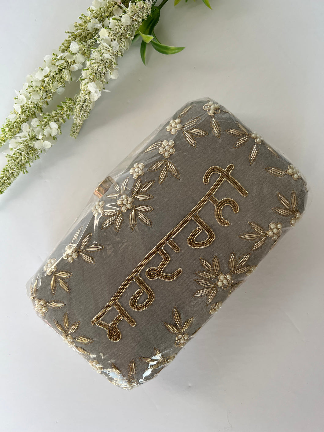 Sardarni Grey Clutch