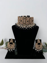 Load image into Gallery viewer, Venus Black Choker
