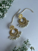 Load image into Gallery viewer, Nimra Earrings
